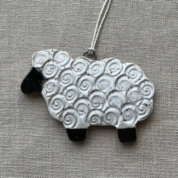 Sheep ornament - Picture 1 of 1